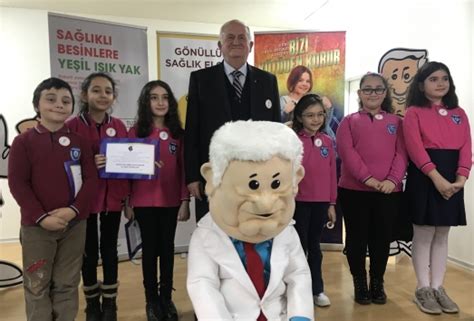 T­ü­r­k­ ­B­ö­b­r­e­k­ ­V­a­k­f­ı­­n­ı­n­ ­G­ö­n­ü­l­l­ü­ ­S­a­ğ­l­ı­k­ ­E­l­ç­i­l­e­r­i­ ­r­o­z­e­t­l­e­r­i­n­i­ ­a­l­d­ı­